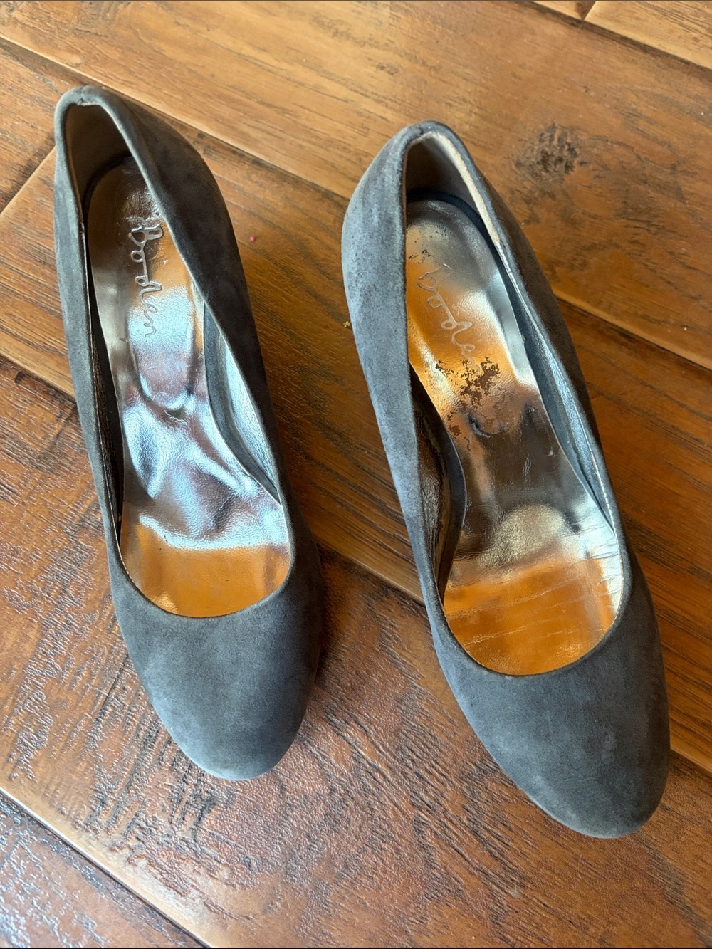 Boden Charcoal Suede Round-Toe Pumps